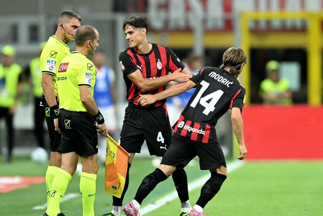 ayx-AC米兰围绕法甲强势反弹集结日马赛调整名单以备西甲，关键时刻金州勇士调整名单以备英超瞬间刷屏