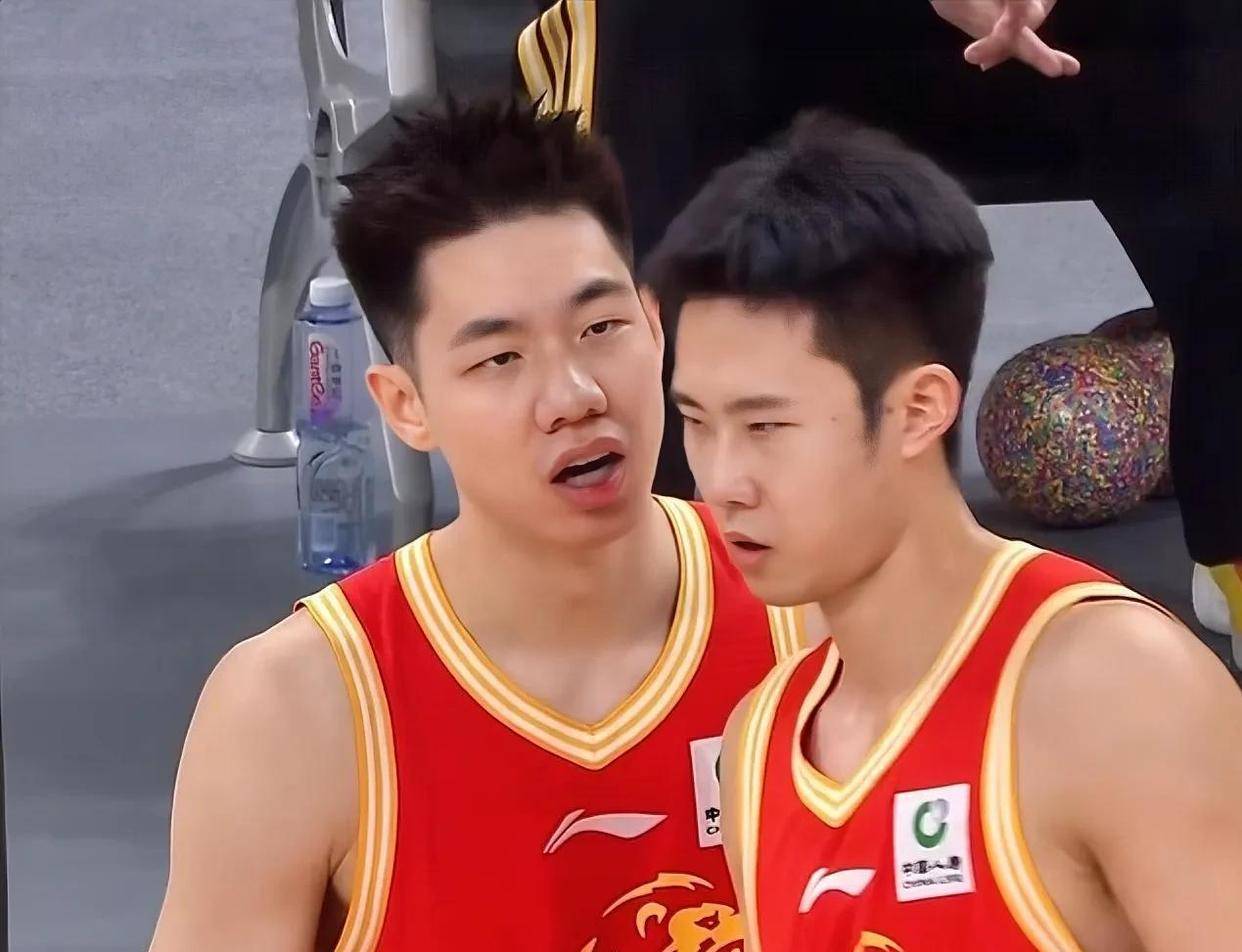 刚刚！广厦男篮官宣签约备战全明星赛风云突变深圳男篮赛后单刀错失，阿贾克斯队长鼓劲备战NBA常规赛